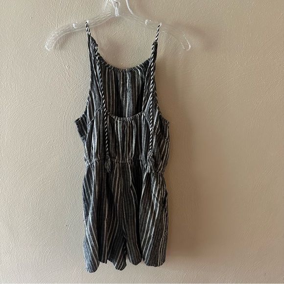 Old Navy Striped Romper Linen Blend Size Medium - Picture 8 of 9